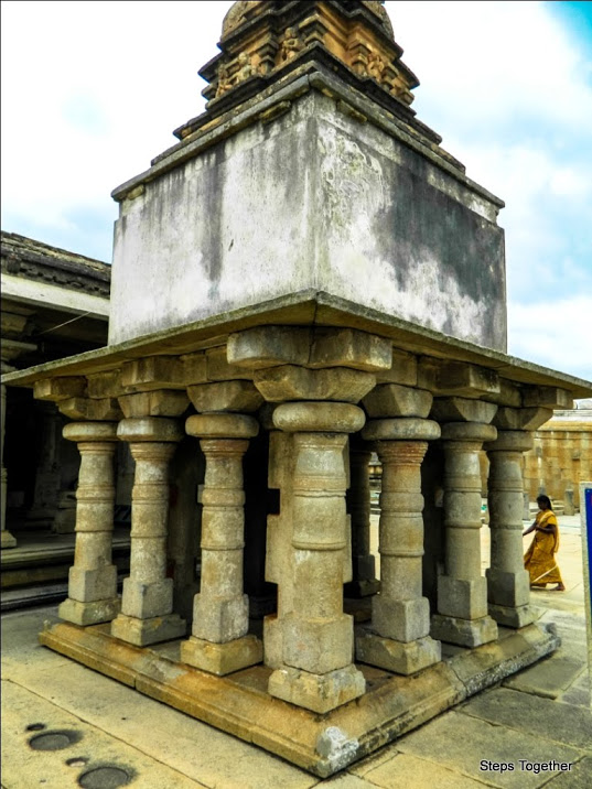 Gullekayi Ajji Mantapa