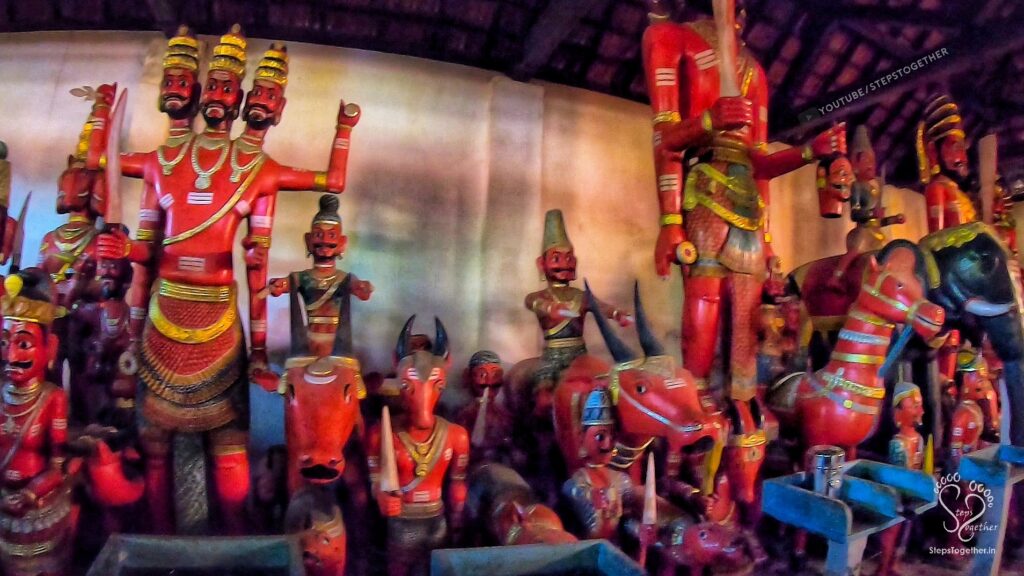Mekkekattu Temple dolls